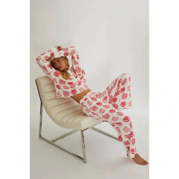 Beach Riot Pacific Long Sleeve Sleep Set Sweet Treat - Picture 4 of 4